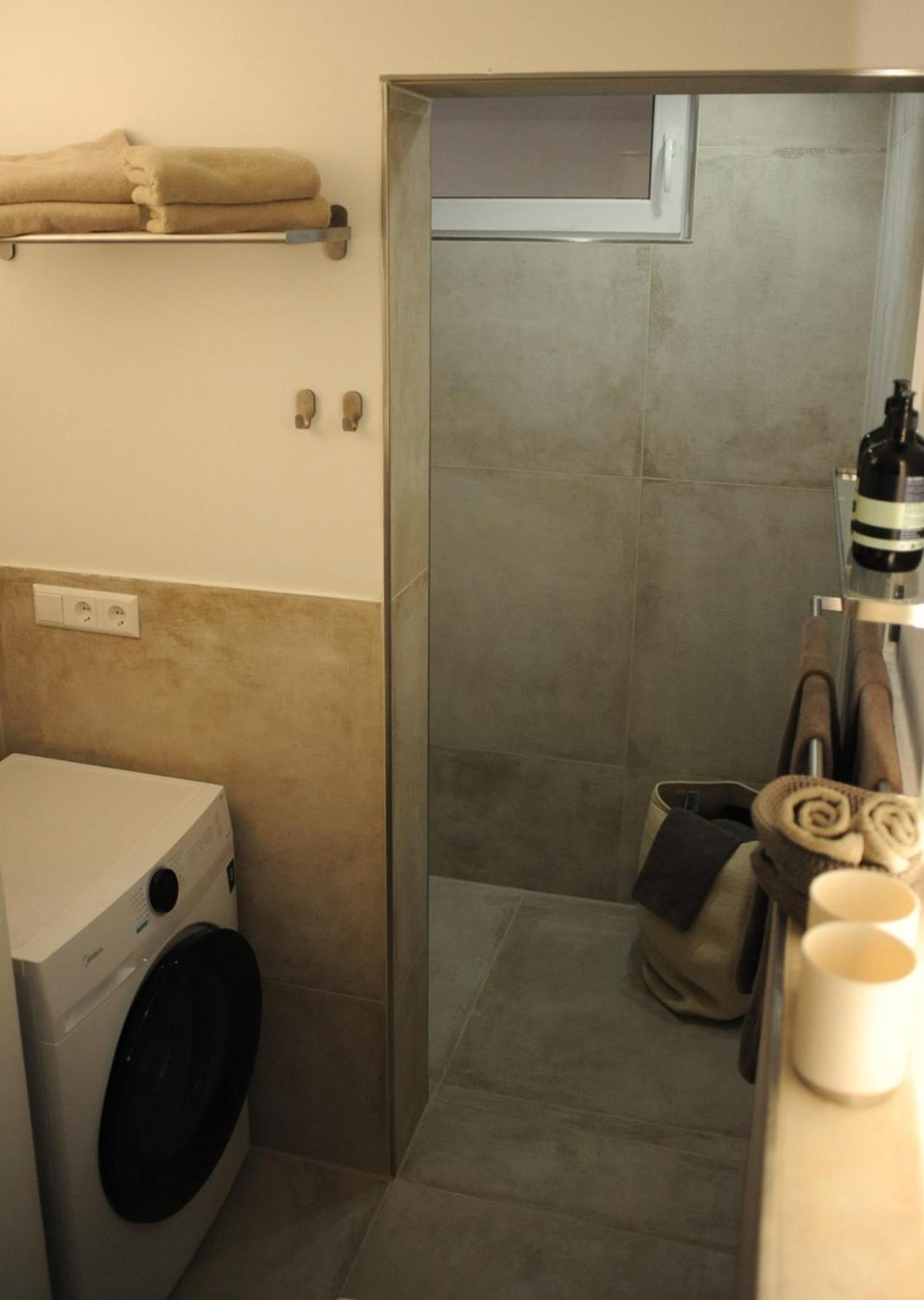 Deluxe-Apartment Altstadt เอทท์ลิงเงน ภายนอก รูปภาพ