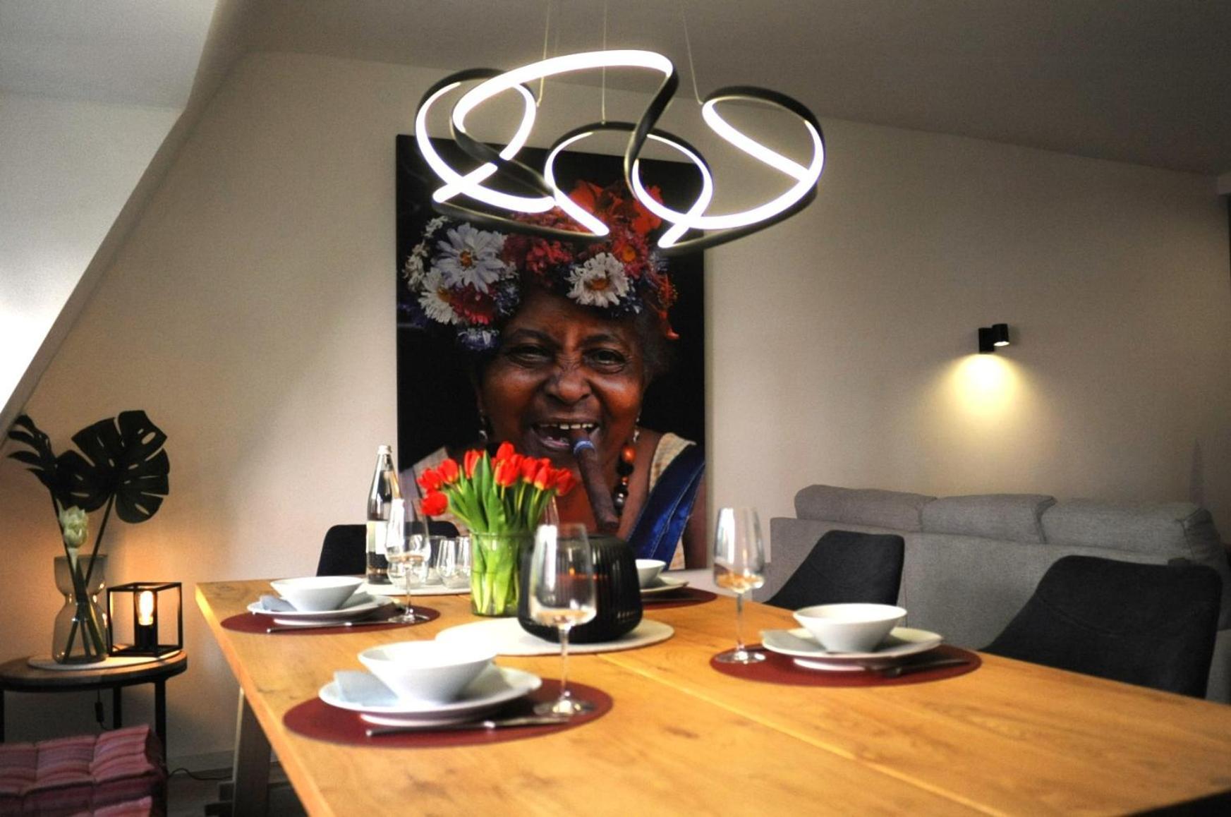 Deluxe-Apartment Altstadt เอทท์ลิงเงน ภายนอก รูปภาพ